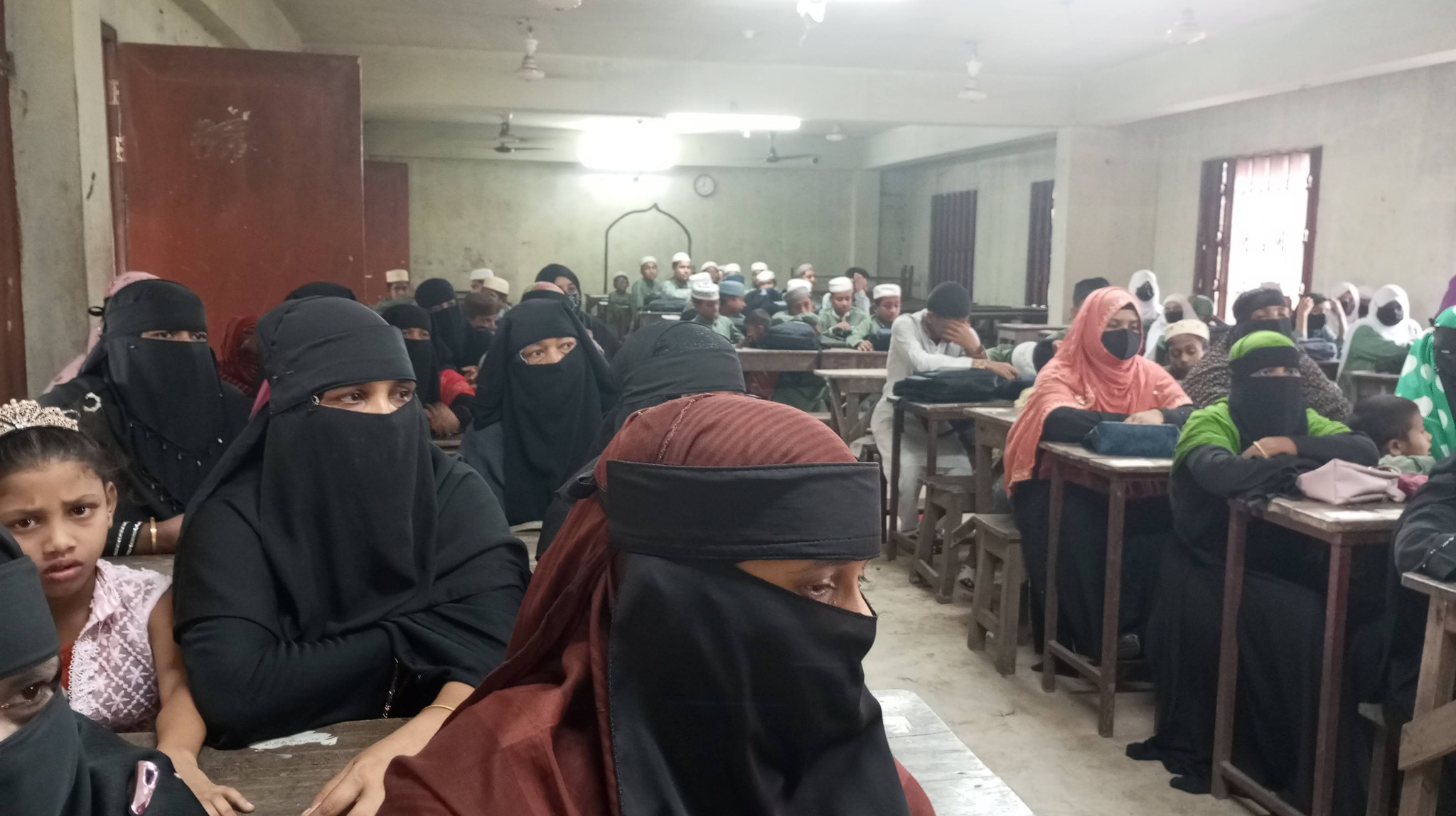 ষষ্ঠ শ্রেণীর শিক্ষার্থীদের অভিভাবক সমাবেশ